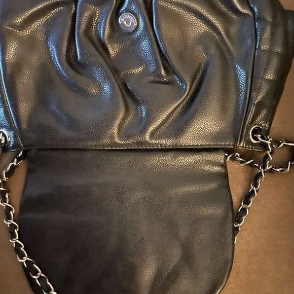 CHANEL - Picture 6 of 7